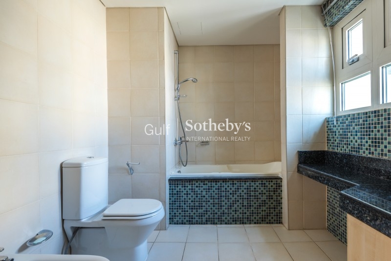 3 Bed Alma Close To Community Centre