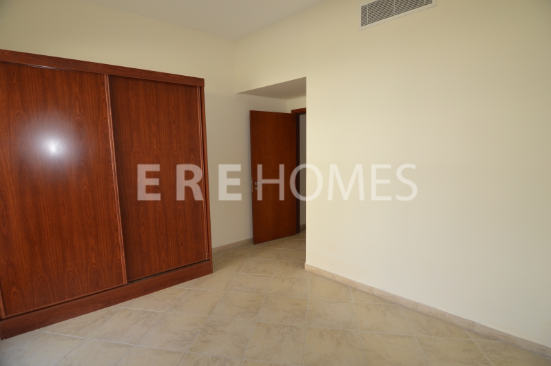 Very Well Presented Type 11 Villa On Al Mahra Er R 13587