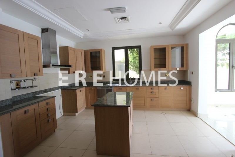 3 Bed Plus Maids A Type-Shoreline-Full Sea View Right Hand Side, The Palm-Er S 2229