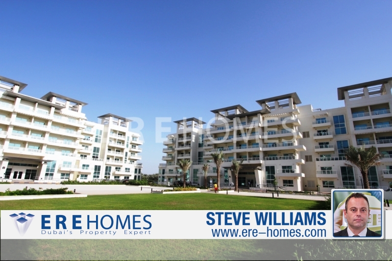 Available Now !! Stunning 3 Bedroom Duplex Apartment With Lake View. Maintenance Contract. 2 Parking Spaces. Er R 5783