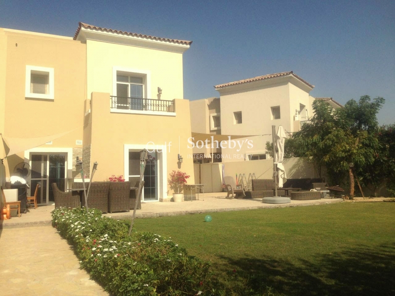 Alma-Lake View-Huge Plot-3br Villa