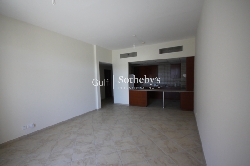 Cozy 2 Bedroom Apartment With Pool View 