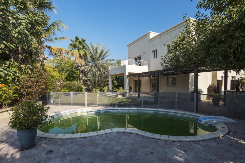 Deema-Lake View-4br With Private Pool