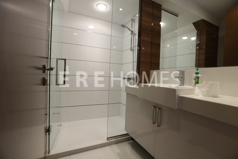 Price Dropped, Cheapest Unit Of This Type In Marina Quays East. Er S 5733 