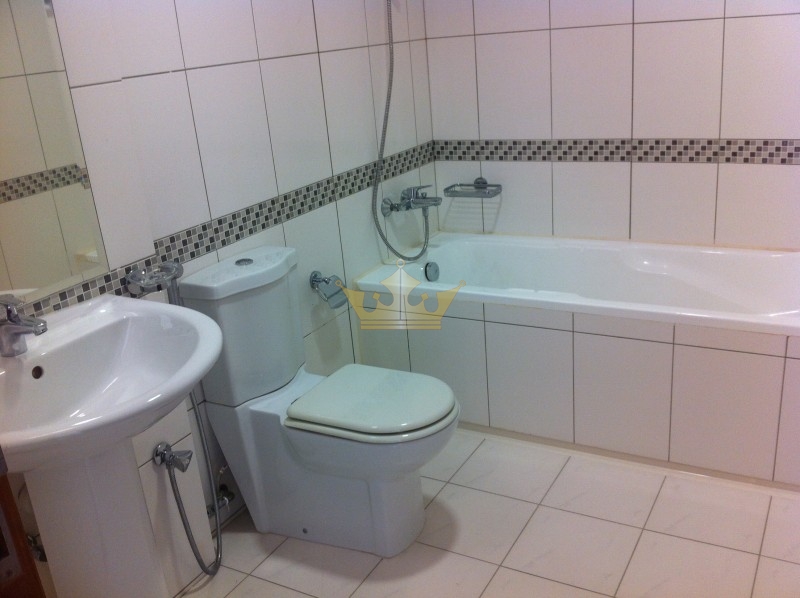 Rarely Available 2 Bed, Standpoint A, Downtown-170,000 Aed Er R 11536