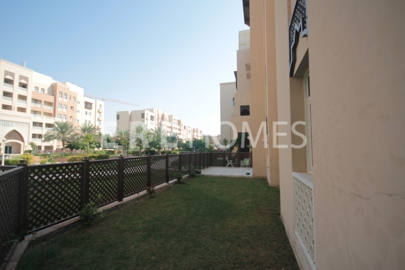 Large Two Bedroom Terrace Garden Apartment With Closed Kitchen