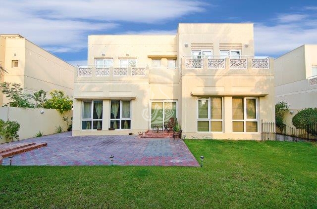 Type 7 Villa with Maids in Meadows 8