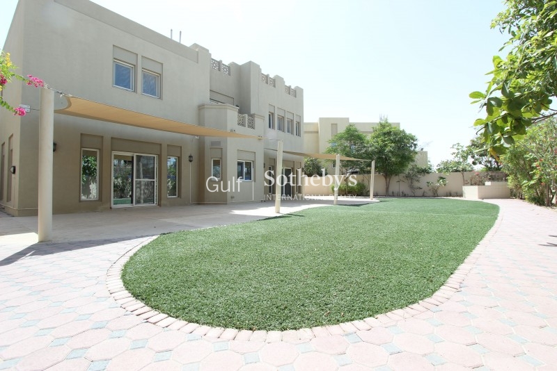 5br Villa Full Mains Contract Private Pool