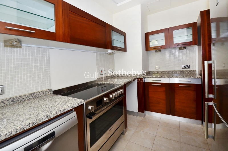 Excellent Villa On 7400 Sq Ft Plot In A Quiet Road Er S 3230