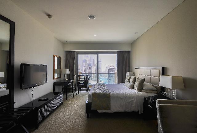 Modern Unit-Furnished 1br On A High Floor