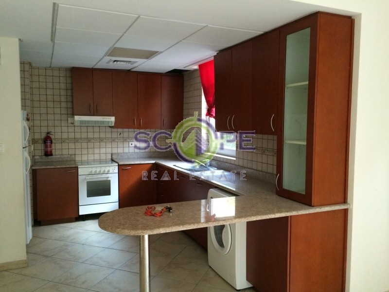 High Corner Unit Facing Park (Abundant Natural Light) 