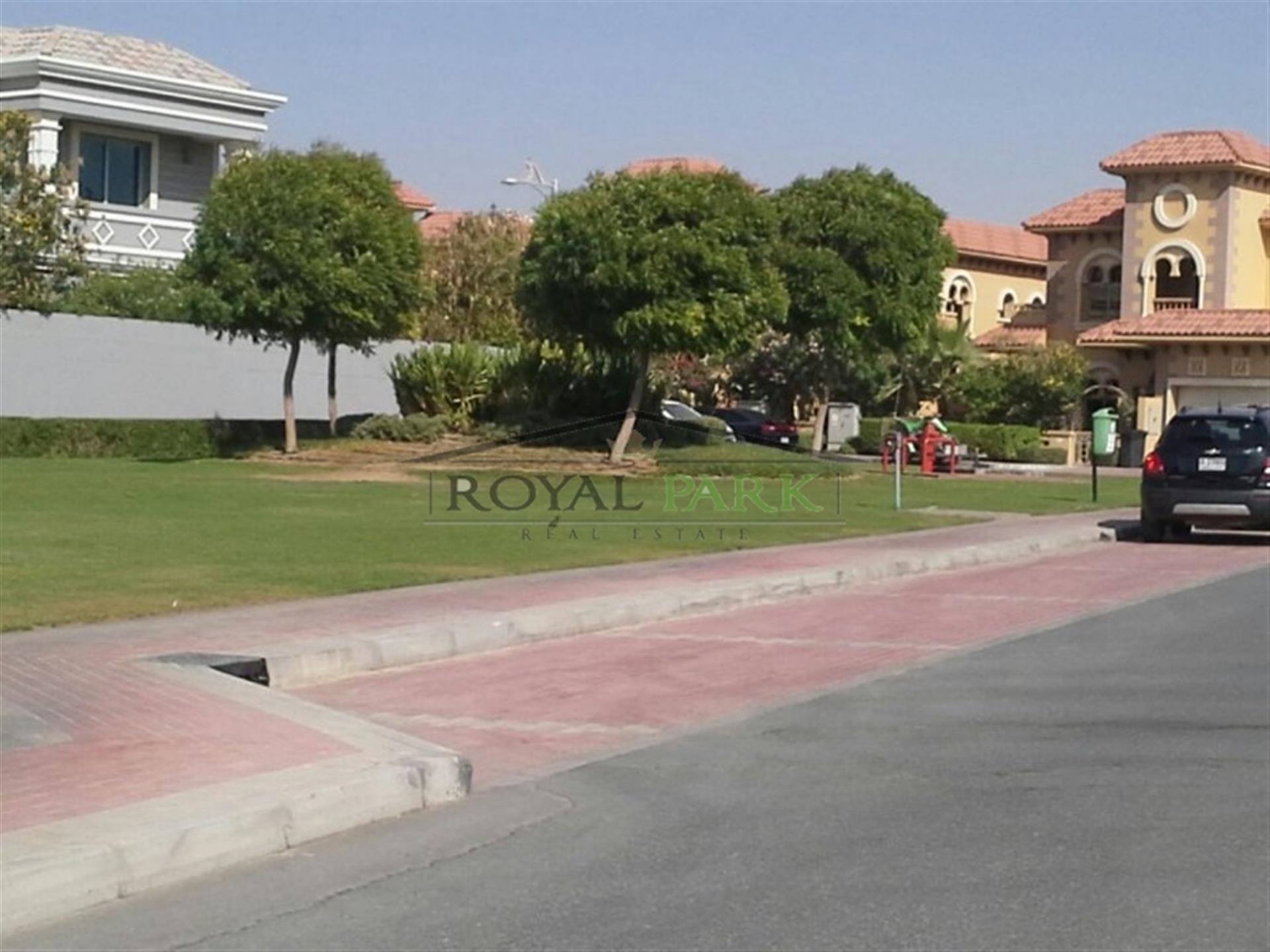 3b/r Villa For Sale