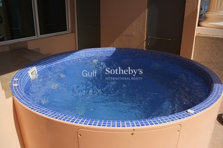 Three Bedroom Legacy Large Villa Vacant On Transfer Er S 8140 