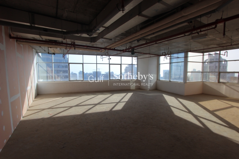 Corner Plot Villa Close To The Central Park 