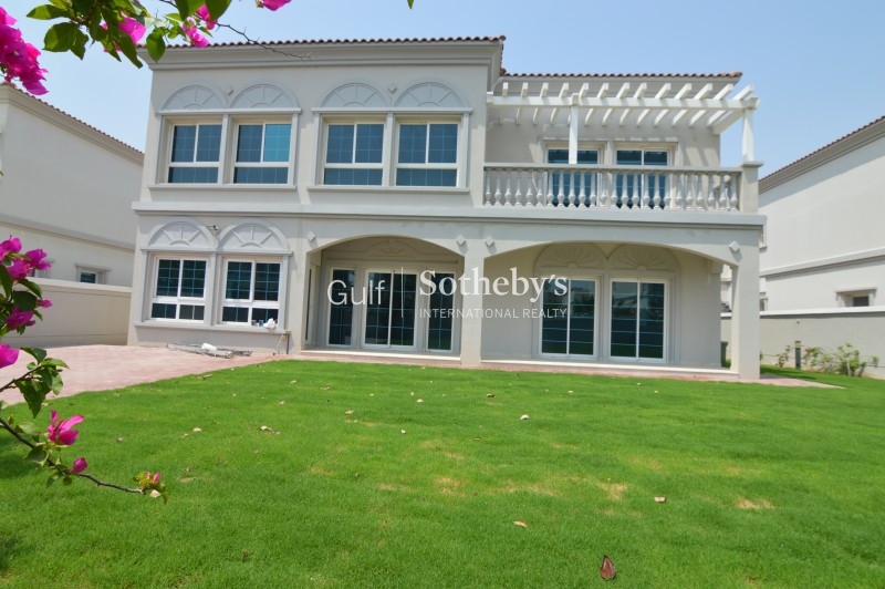 Six Bedroom Independent Large Plot Jvt