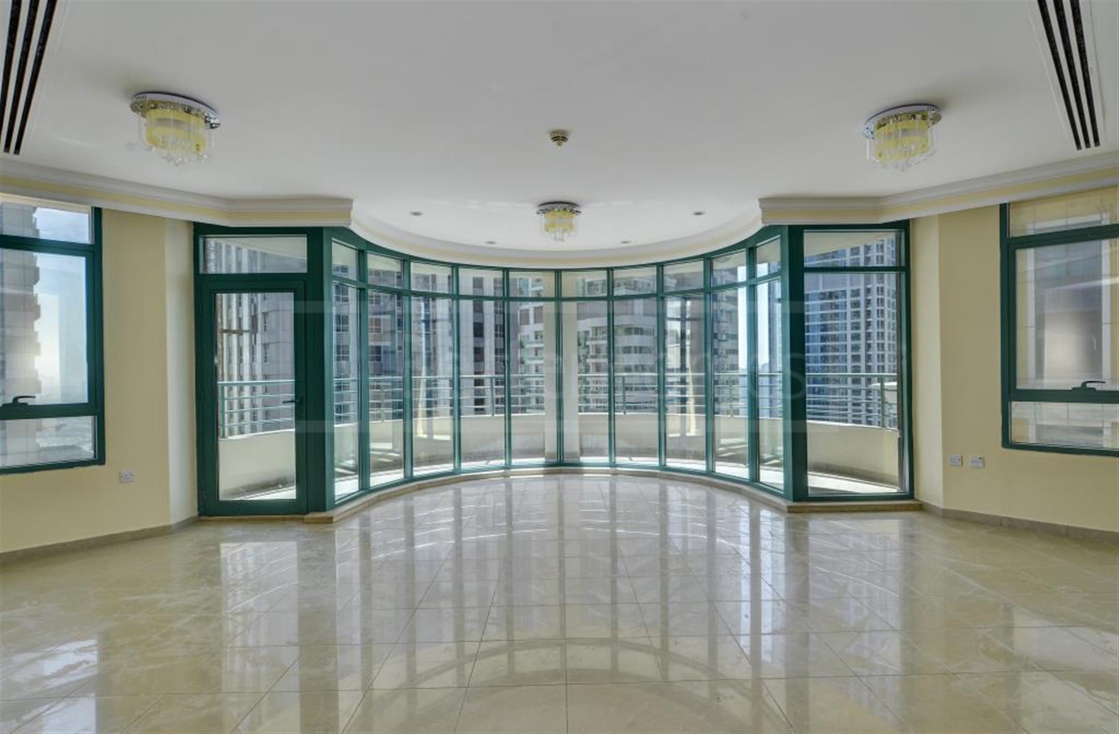 Unfurnished Unit With Szt And Sea Views Plus Maids