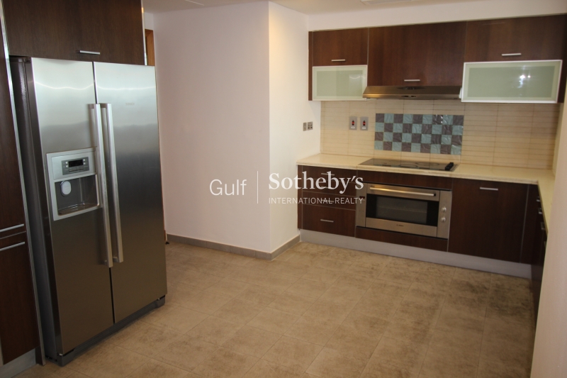 Fabulous Three Bedroom Large Villa Vacant Now Er S 8116