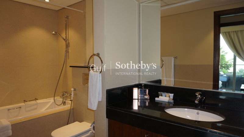Panorama Tower 2 Bedroom Apartment With Amazing Golf Course Views 170k Er R 11593