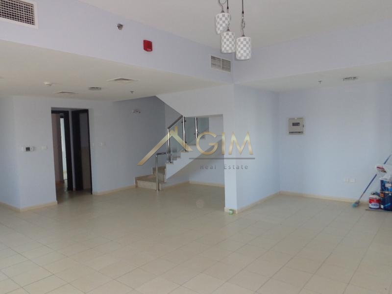 Large Corner 5 Bedroom Townhouse In Jvc