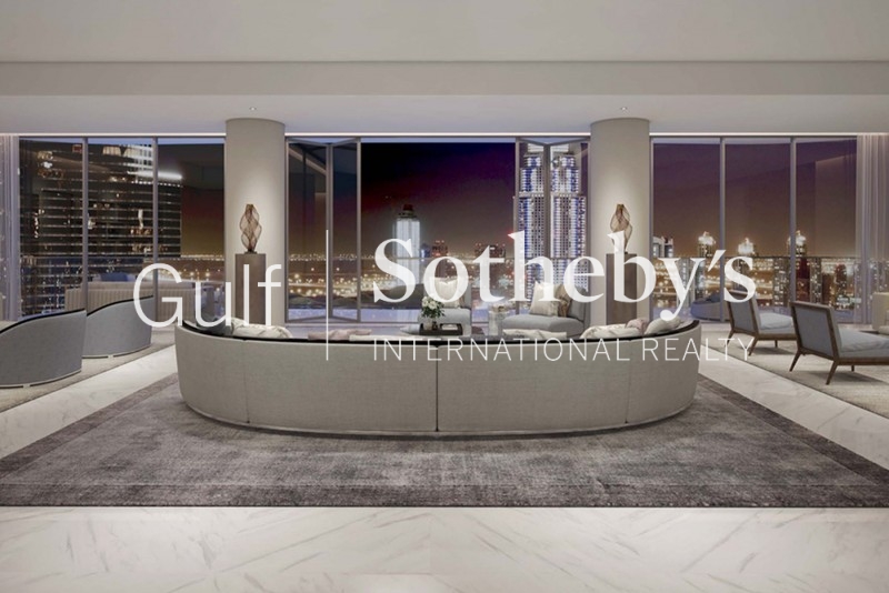 Spacious 3 Bedrooms With Maid Room Apartment