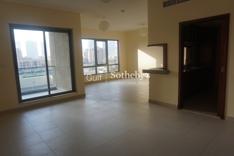 Available Now-3br South Ridge Apartment