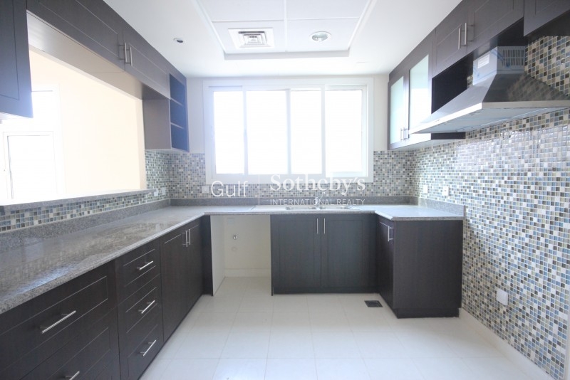 Beautifully Fully Furnished, 2 Bedroom Maid, Spacious, Cluster S, Jlt Er R 7645