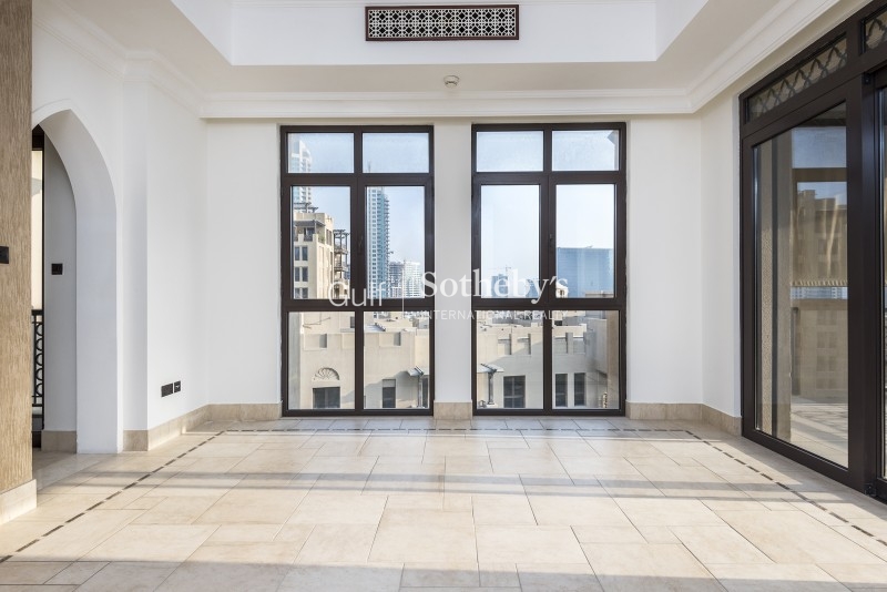 Unique 2br Plus Study With Huge Terrace