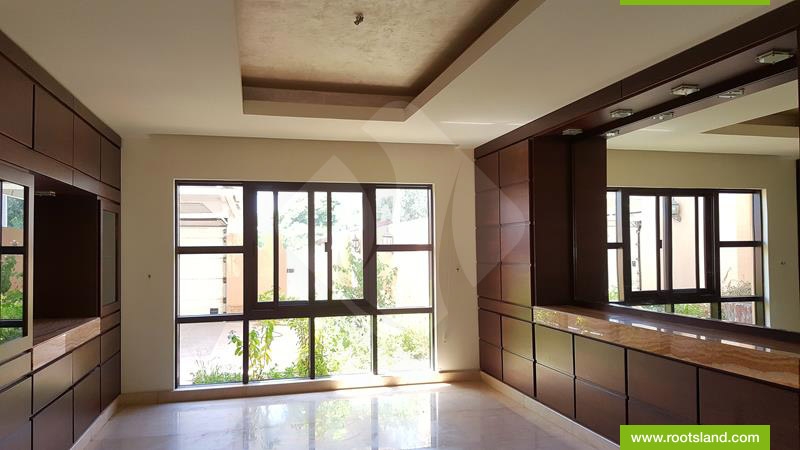 Very Close To The Beach Ideal Independent Villa