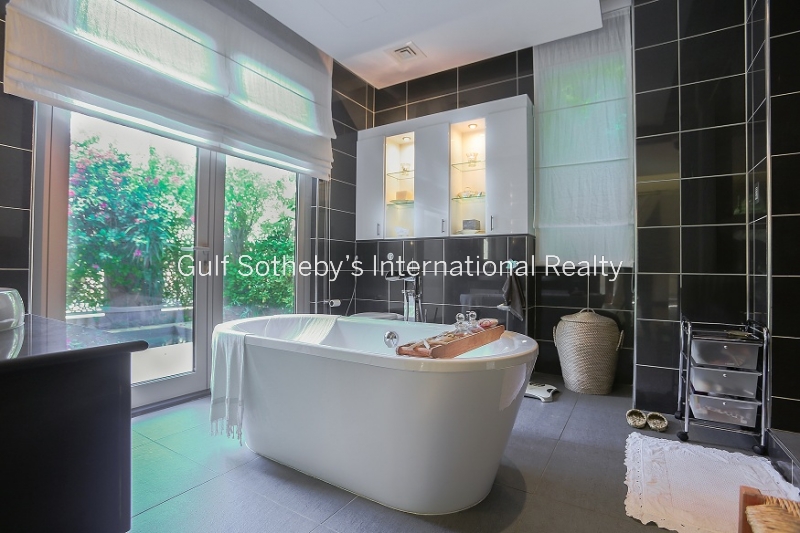 The Greens-2 Bedroom Plus Maid'S Room Apartment-Community View 150k Er-R-11591