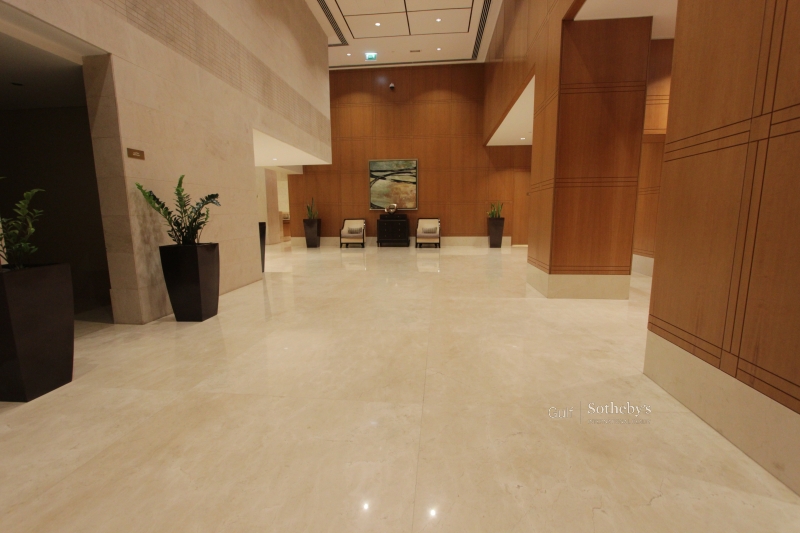 Beautiful One Bedroom On The Ground Floor With Courtyard Er R 15981