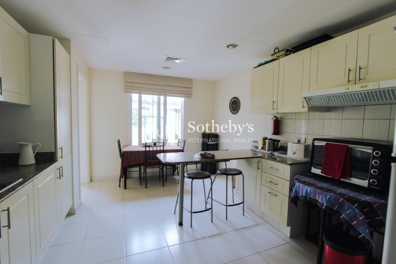 Lake View, 4 Bed Regional Villa, 4 Bed 4 Bath, Maids, Pool Er S 5634