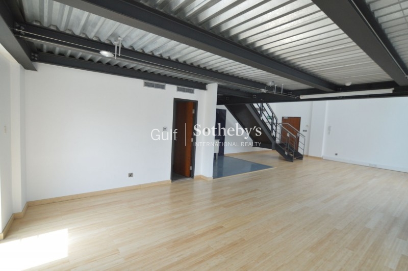2 Bedrooms With Skyline Views-South Ridge