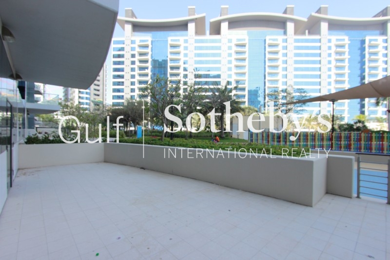 Stunning 2 Bed With Marina View
