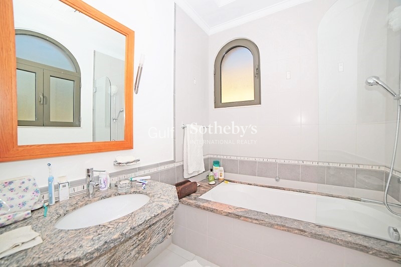 Price Reduced, Entertainment Foyer For Sale Er S 4413