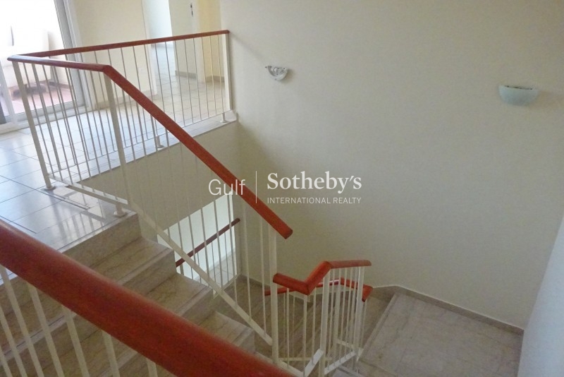 Largest Of The 2 Beds In Shoreline 2 Bed Plus Maid F Type In Al Hallawi Call Gavin Now To View Er R 8907