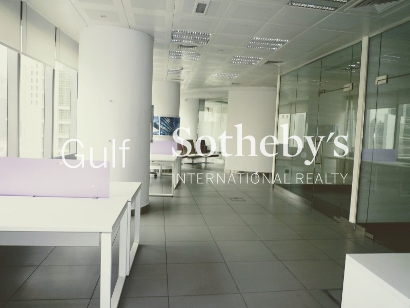Sea Front Beautifully Furnished Plus Maid
