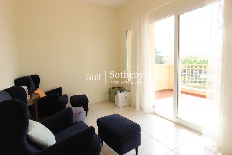 2 Bedroom Apartment In Taj Grandeur Complex! Pls Call Dan From Ere Homes! Er R 7141