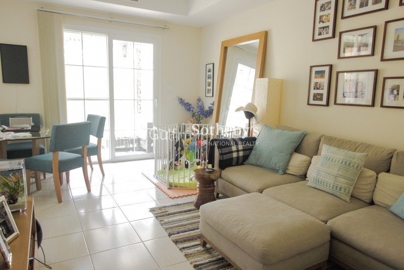 2br Middle Villa Well Priced In Springs 1