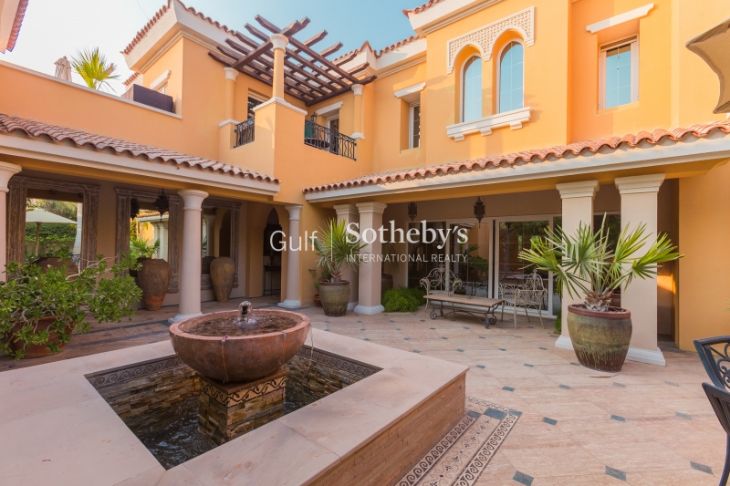 Extraordinary 5 Bedroom Golf Course Villa