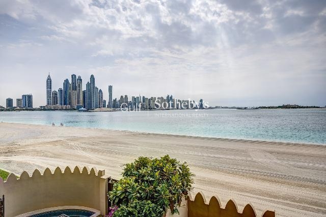 2 Br Plus Study Sea View Vacant 18th July , Tiara, Palm Jumeirah Er R 13401