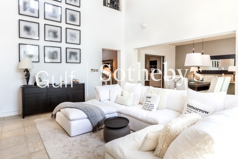 Promenade, One Bed, Mid Floor, Sea View