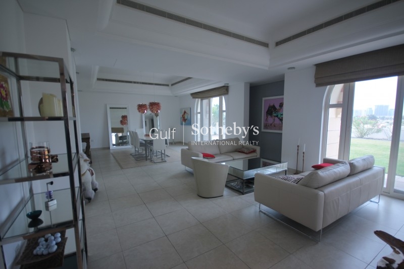 Beautifully Presented C1, Alvorada, 5 Bed Villa Er S 5665