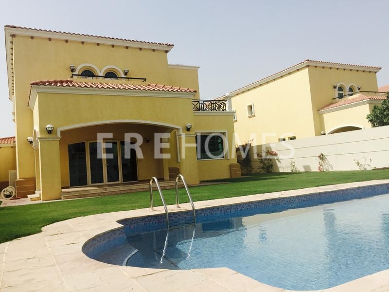 Vacant Now 4 Bedroom With Pool And Garden Legacy Jumeriah Park Ready For Viewings!!! 