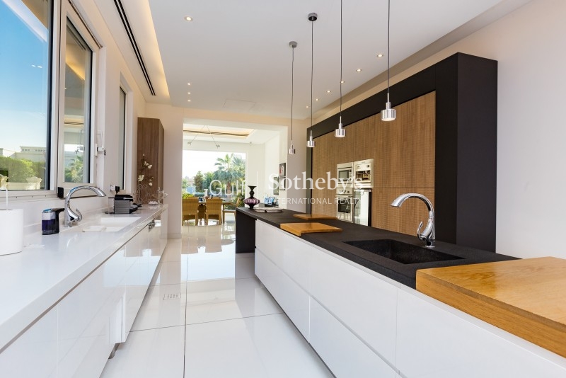 Furnished 2 Bed, Trident Grand Residence