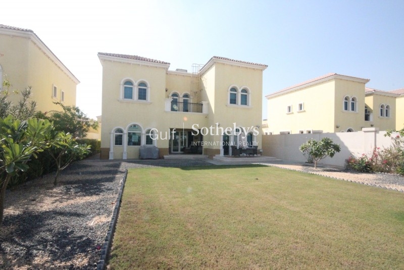 Immaculate 3br Legacy With Perfect Plot