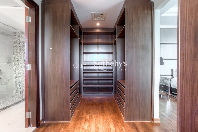 Park Island Emaar, Large Two Bed With Two Balconies, Fully Fitted Kitchen Er R 8528
