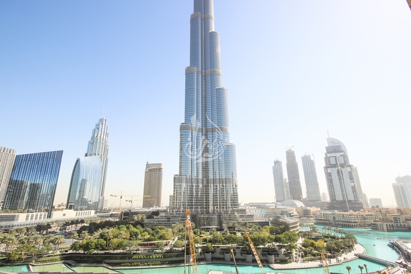Panoramic Burj And Fountain View Standpoint Downtown