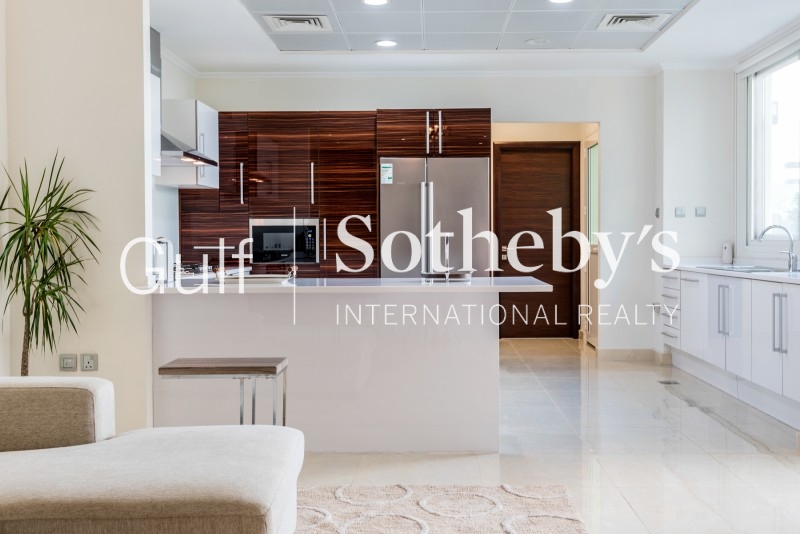 3 Bedrooms With Terrace, Vacant, 1.55m, 