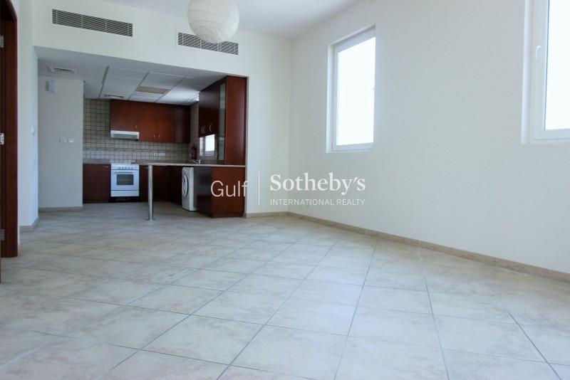 Unfurnished 1 Bed 6 Cheques In Lake Point, Jlt Er R 16048