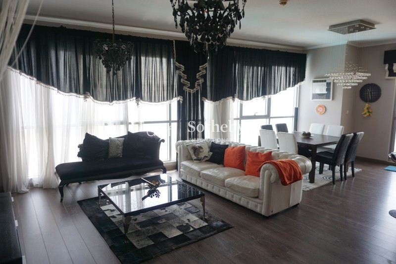 Furnished 2 Bedroom Facing The Fountains 